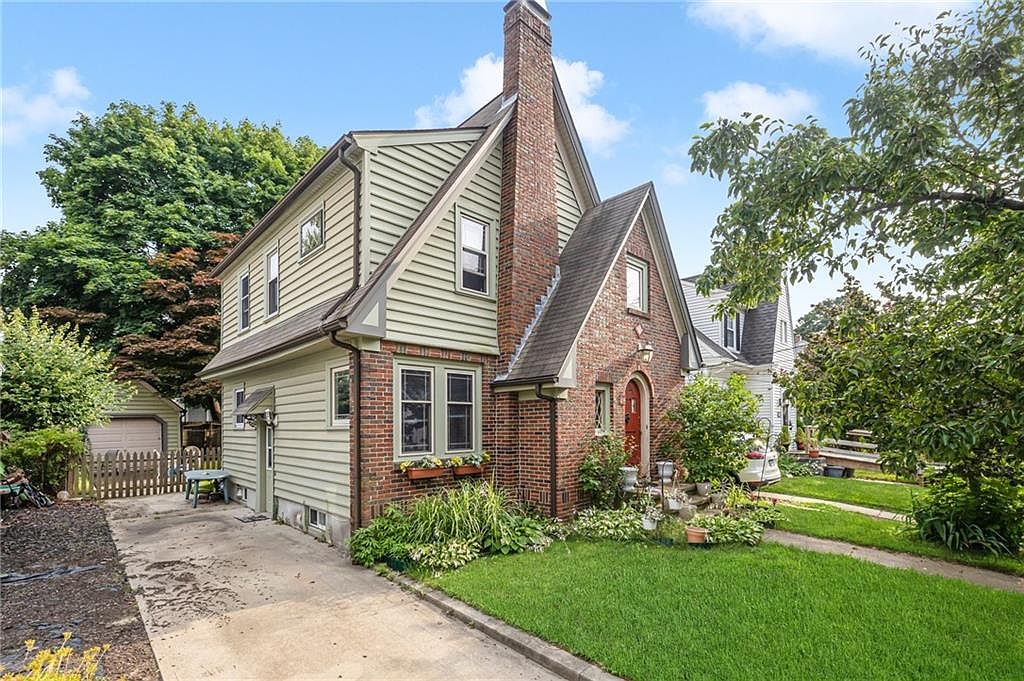 84 Concord Ave, Cranston, RI 02910 MLS 1339996 Zillow