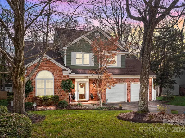 3528 Briarthorne Dr, Charlotte, NC 28269