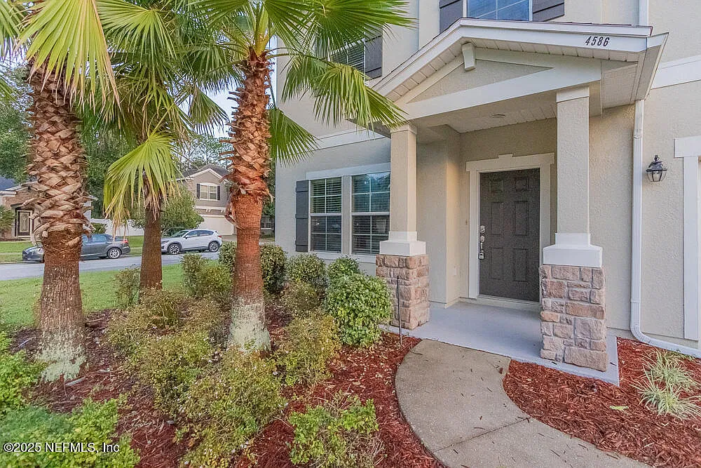 4 bed, 2.5 bath, 2355 sqft, $2,900 — Photo 4