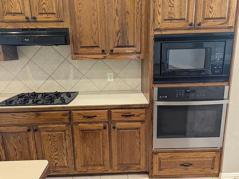 4200 Tiffany Dr — Photo 9