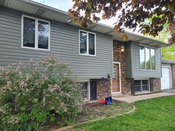 701 W Sigler St, Hebron, IN 46341
