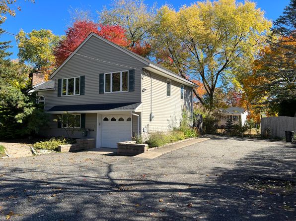 377 Pascack Rd