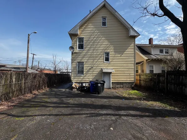 880 Stevenson Rd Cleveland, Oh. 44110, 880 Stevenson Rd #Up, Cleveland, OH 44110