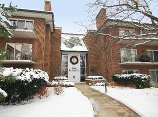 4 Oakbrook Ctr, Oak Brook, IL 60523