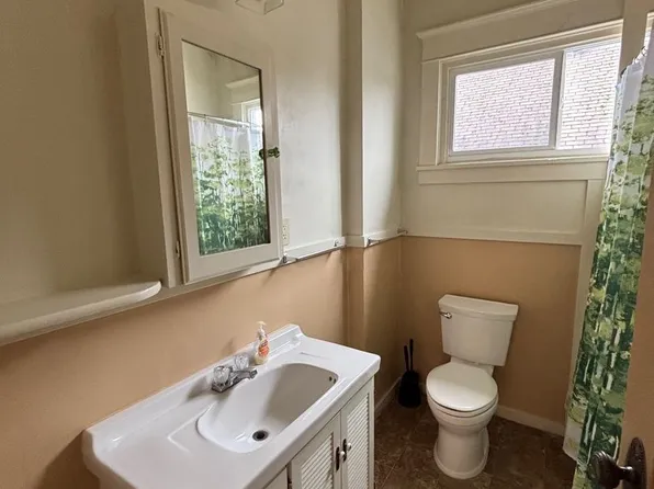 611 NW Bright St, Seattle, WA 98107