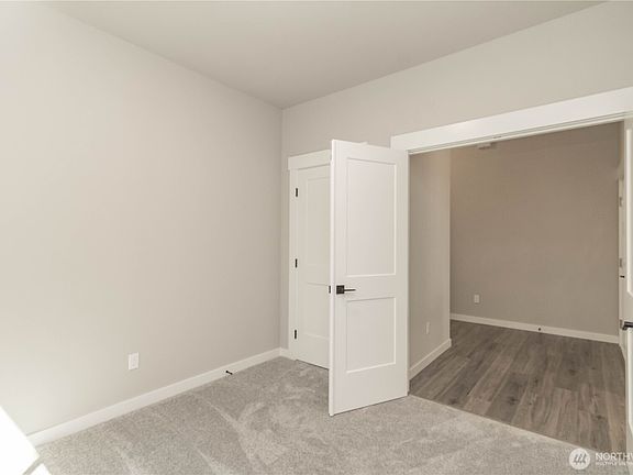 3rd image of 17717 Vine Lane SE