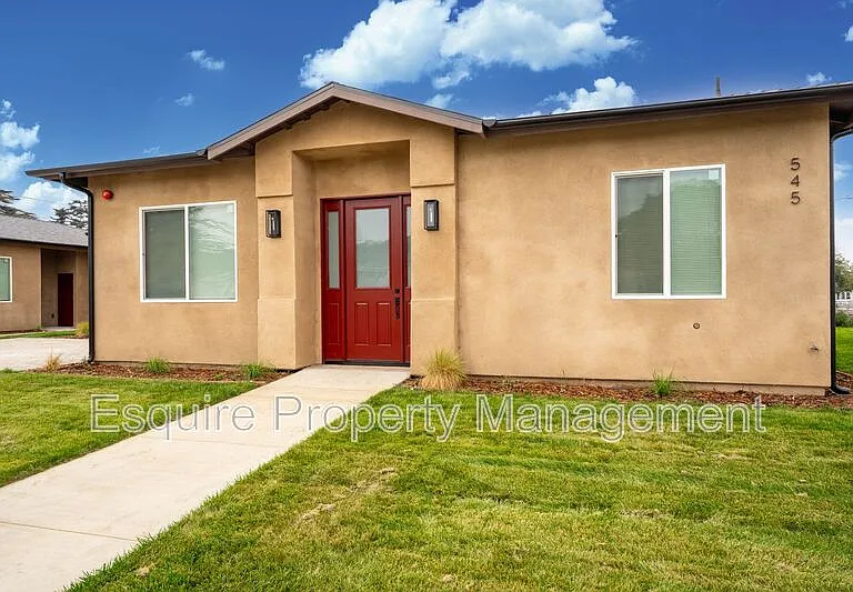 545 Carty Dr — Photo 2