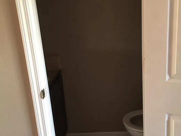 620 Easy St #10 — Photo 3