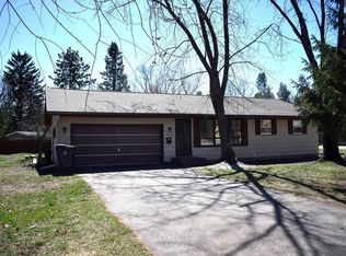 2531 School Dr, Plover, WI 54467