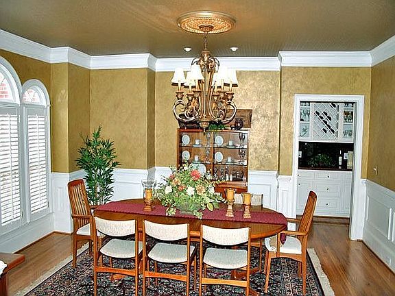 Dining Room (Seat 12)