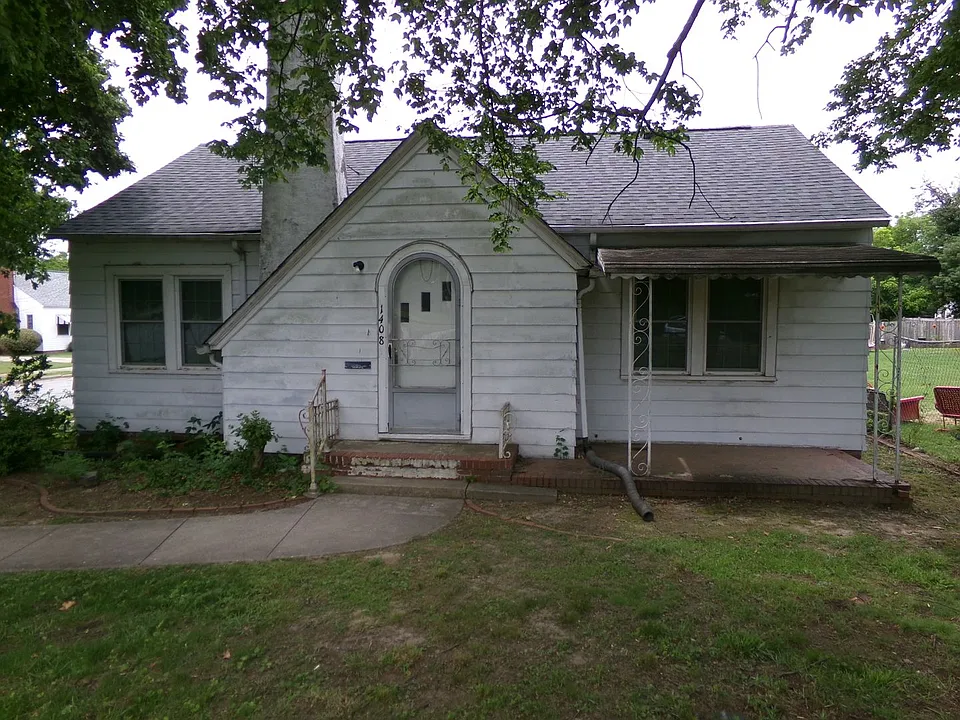 1408 E Martin Luther King Jr Dr