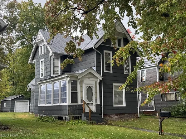 413 Harbor St, Conneaut, OH 44030