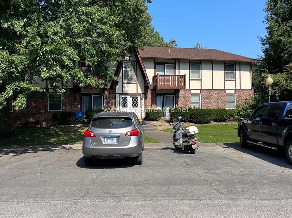 32 Razer St #1