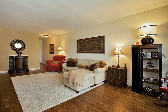 2nd image of 4 Birchwood Court #3-E