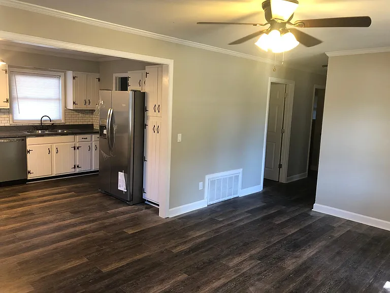 2731 Clay St — Photo 3