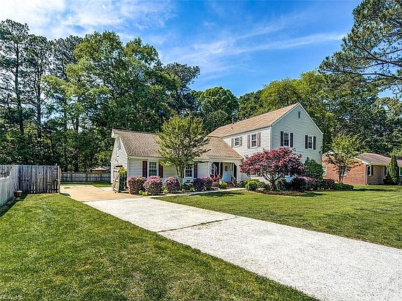 2nd image of 3500 Lilac Dr