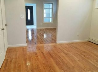 18811 122nd Ave, Springfield Gardens, NY 11413