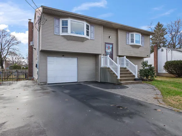 164 W 19th Street, Huntington Station, NY 11746