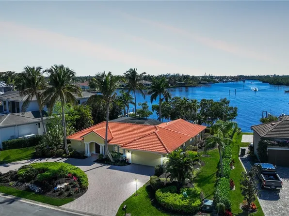 790 Cal Cove Dr, Fort Myers, FL 33919