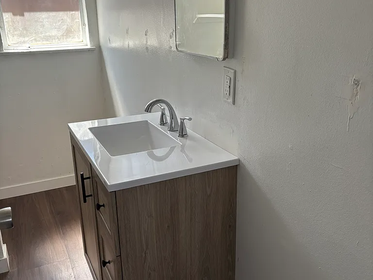 2824 E Hammond Ave #3 — Photo 2