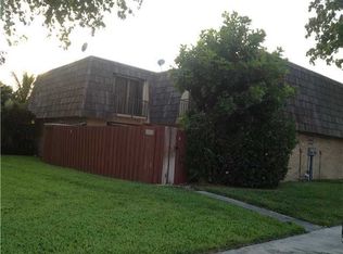 854 Springdale Cir, Palm Springs, FL 33461