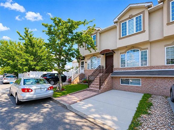 2nd image of 21 Harris Ln