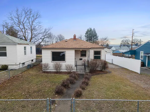 1207 W Gordon Ave, Spokane, WA 99205