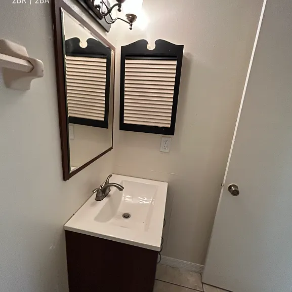 511 Manor Cir #1 — Photo 55