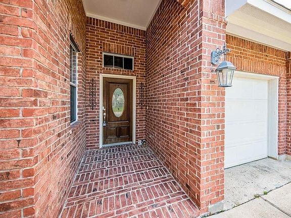 4th image of 25831 Orchard Knoll Ln