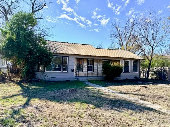 2503 Belmeade St, Brownwood, TX 76801