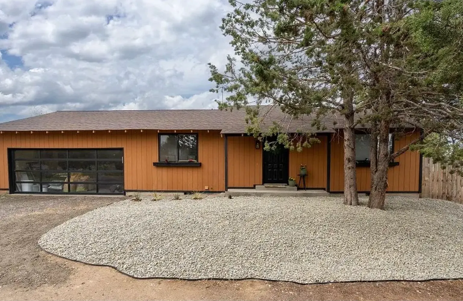8759 SW Shad Rd — Photo 1