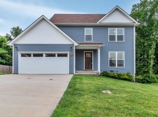 1062 Spicer Dr, Clarksville, TN 37042