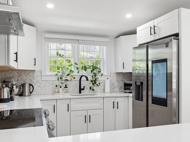 243 Sunset Ave — Photo 12