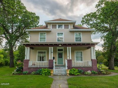 623 N Central St, Warren, MN, 56762