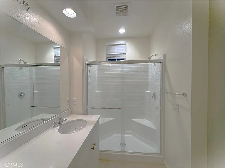 2710 Valor Ln — Photo 32