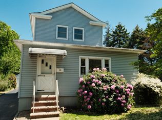 304 E Elm St, Linden, NJ 07036