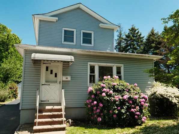 304 E Elm St, Linden, NJ 07036