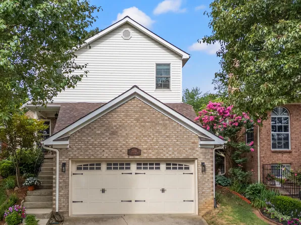 2240 Valencia Dr, Lexington, KY 40513