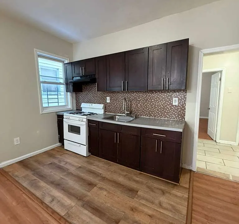 114 S 14th St #1-R