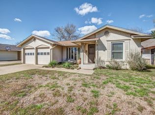 2613 Peach Tree Ln, Irving, TX 75062