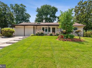 5226 Landgrave Ln, Springfield, VA 22151