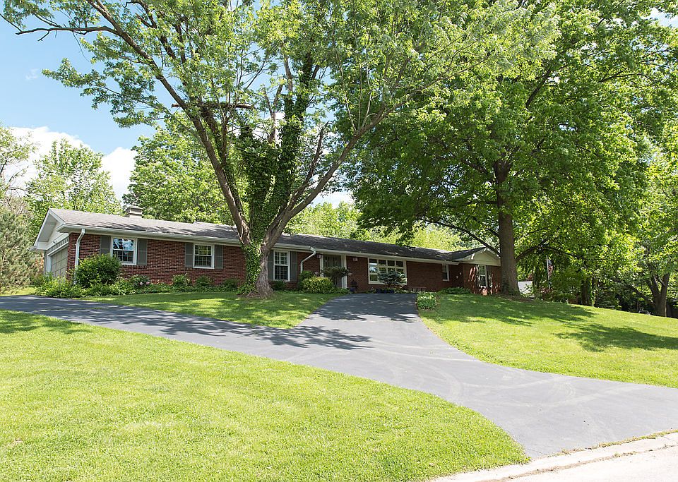 1st image of 404 Marford Dr