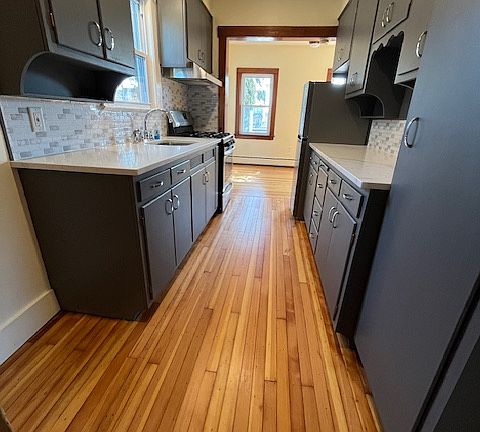 3rd image of 1 Laurel Pl #1