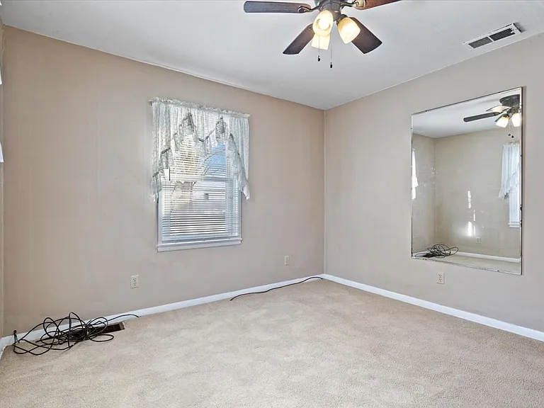 3241 S Harvey St — Photo 13
