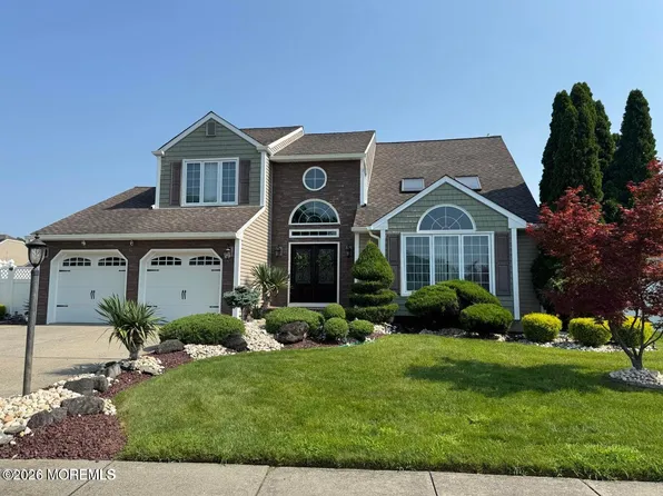 14 Melissa Lane, Howell, NJ 07731