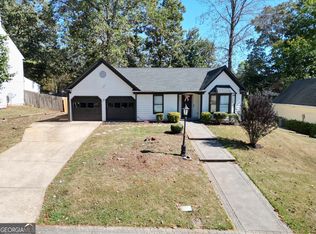 1089 Legacy Ln, Lawrenceville, GA 30044