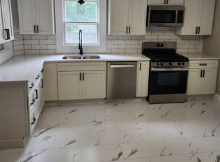 222 S Albany St SUITE 1R, Ithaca, NY 14850