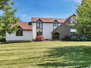 8 Dearborn Dr, Holmdel, NJ 07733