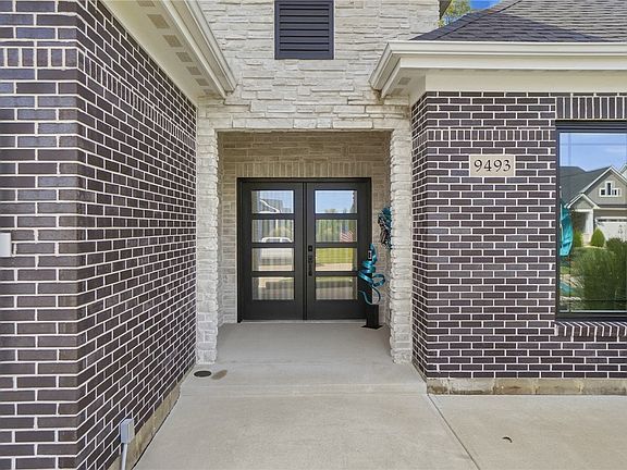 5th image of 9493 Monaco Cir