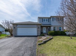 803 Cougar Ln, Oswego, IL 60543